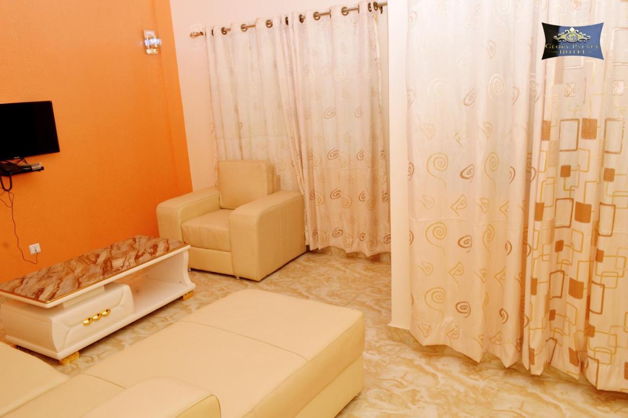 קוטונו Glory Palace Hotel מראה חיצוני תמונה