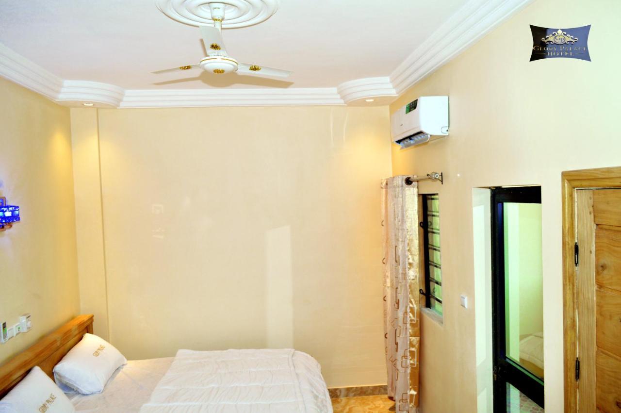 קוטונו Glory Palace Hotel מראה חיצוני תמונה