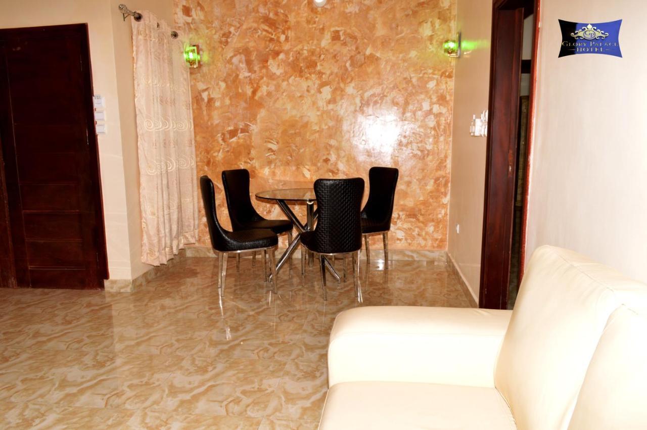 קוטונו Glory Palace Hotel מראה חיצוני תמונה