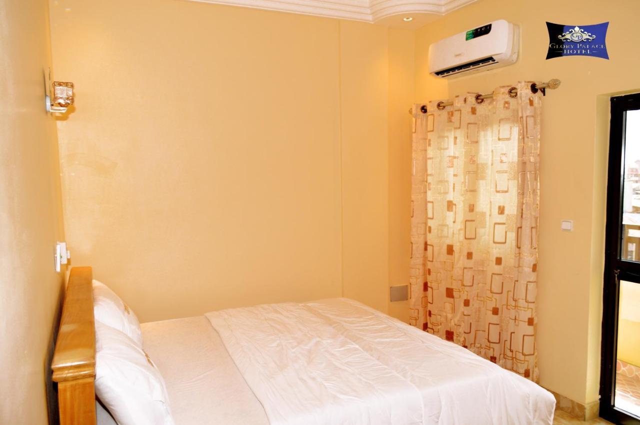 קוטונו Glory Palace Hotel מראה חיצוני תמונה
