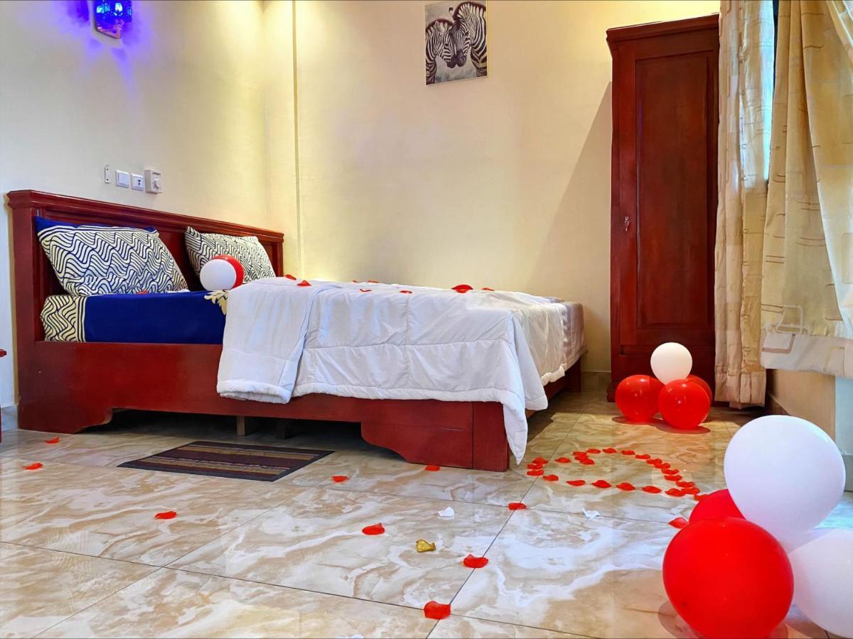 קוטונו Glory Palace Hotel מראה חיצוני תמונה